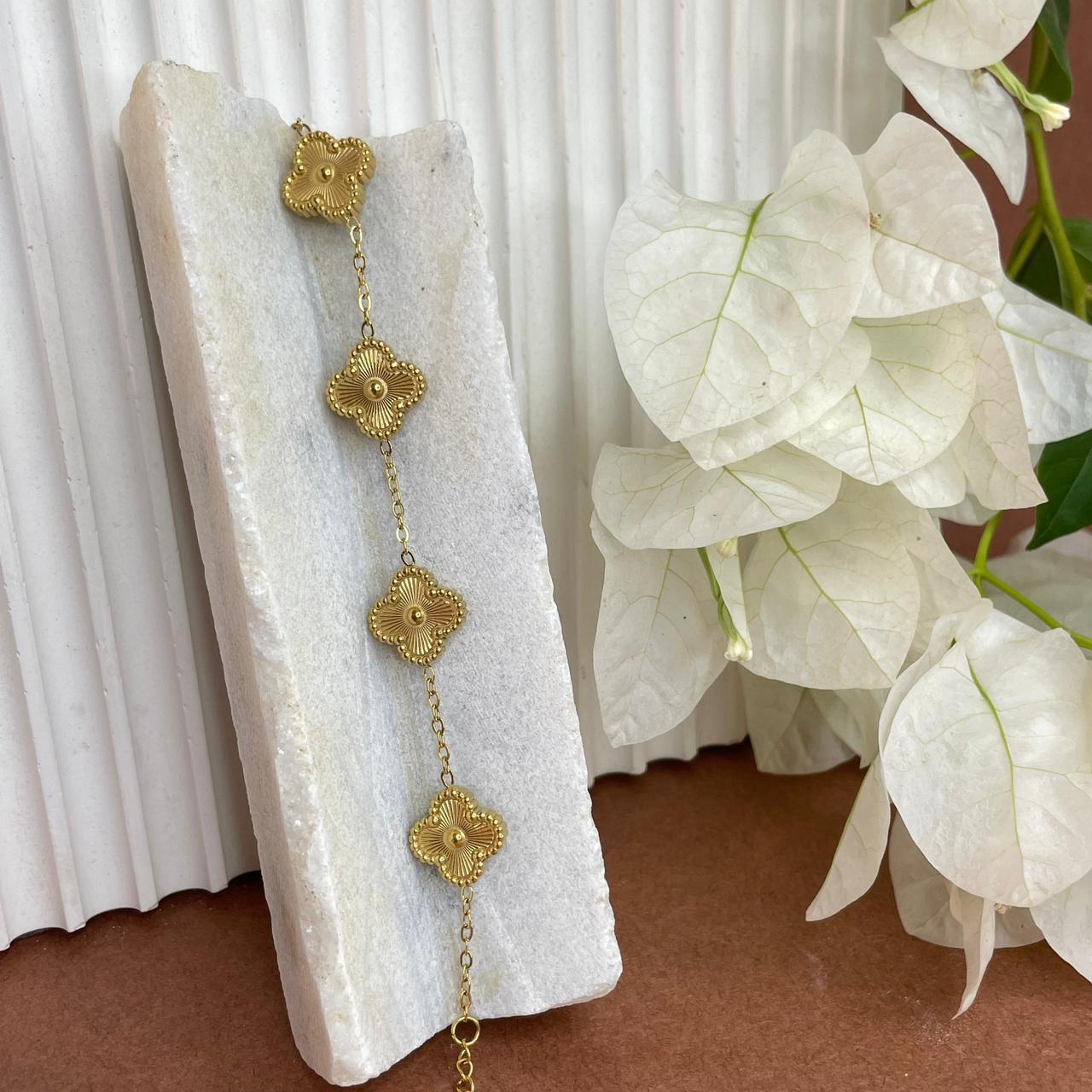 Bracelet trèfle chic – Doré & coloré